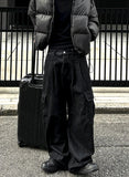 Two-tuck washed wide cargo denim
