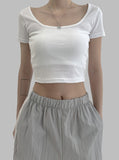 Hellne Square Cropped Tee