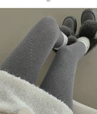Dia Embroidered Hole Point Thick Span Winter Cotton Stockings