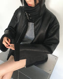 Amu Ribbed Folding Off-Shoulder Knit