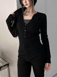 Button Slim V-Neck Knit