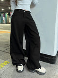 Two-button strap wide pants