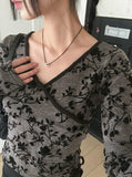 Zlin Paisley Velvet Flower Jacquard Wrap Long-Sleeved T-Shirt