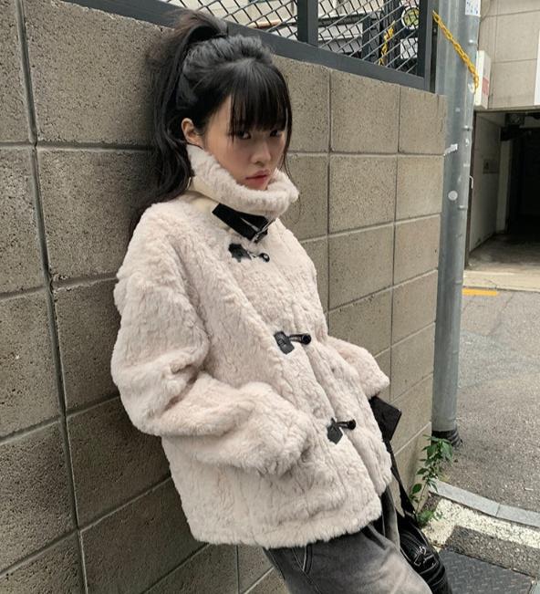 【Anyone more】Recon Duffel Buckle Fur Jacket anyonemore - Recon Duffle Buckle Tteokbokki Fur Jacket