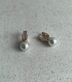 Duelve Cubic Pearl Earrings