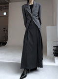 Pleated long skirt