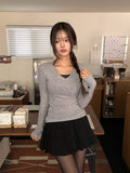 Barget Slim V-neck Button T-shirt