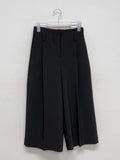 Meir Non-Obi Bermuda Slacks