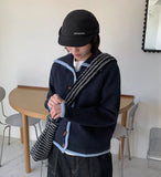 Kiken color matching line collar toggle cardigan