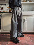 Ridi V-tuck wide slacks