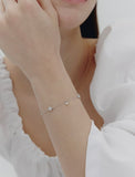 Essence Silver (W) Moissanite Flower Dainty Bracelet
