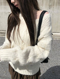Hearts Cable Loose Fit Wool V-Neck Knit