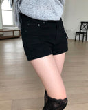 Zeku Low-Rise Cargo Shorts