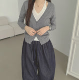 Soft Halterneck Sleeveless Fake Layered Point Knit Cardigan