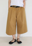 DEEP PINTUCK BERMUDA PANTS
