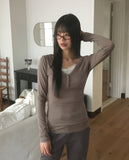 Ssotu Ribbed Button Slim Fit V-Neck T-shirt