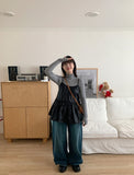 Chomin nylon back ribbon sleeveless blouse