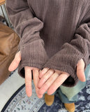 Mend Fingerhole Henley Neck Knit Long Sleeve