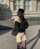 Iro simple half-moon cross bag