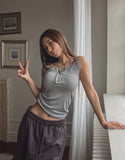 Folded ribbed snap sleeveless shirt