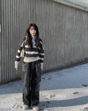 Rising black blue strap wide pants