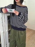 Ohne color matching stripe plain loose fit off-shoulder long sleeve sweatshirt