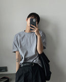 Incision fine round short sleeve tee