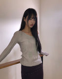 Ruden Pleated Print U-Neck Long Sleeve T-Shirt