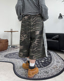 Petin embroidered track Bermuda pants