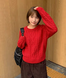 Ponpon Cable Wool Crop Round Knit