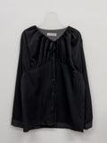 Antu shirring loose fit blouse