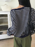 Ohne color matching stripe plain loose fit off-shoulder long sleeve sweatshirt