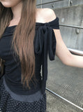 Zant Ribbon Knot Off-Shoulder Shirring T-Shirt