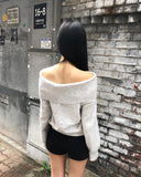 Jonu off-shoulder loose fit long sleeve knit