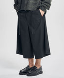 One Tuck Stripe Bermuda Pants