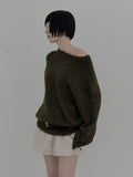 Solid loose-fit one-off knit sweatshirt