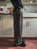 Ridi V-tuck wide slacks