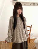 Veda cable round neck over wool knit