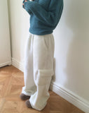 Moles Fluffy Fleece Wide Cargo Pocket Pants