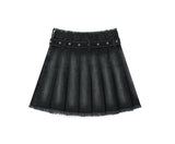 BUCKLE DENIM PLEATS SKIRT