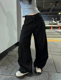 Two-button strap wide pants