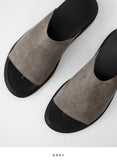 Suede slippers