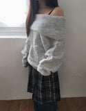Boda punching off-shoulder wool knit