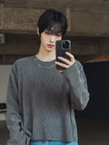 Quro Necklace Ribbed Tee
