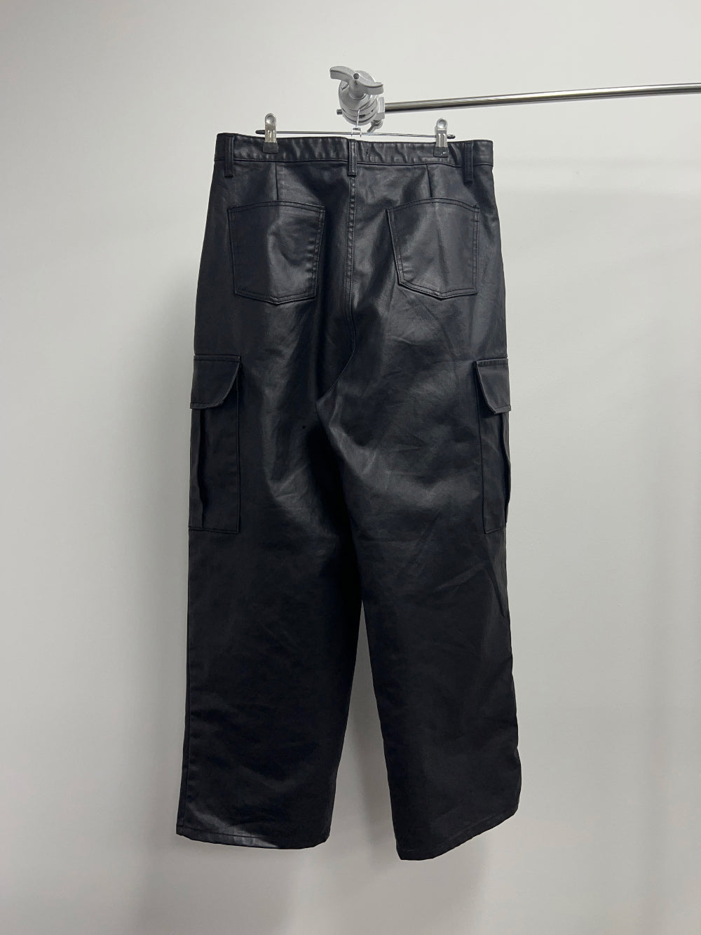 【KOOLOSET】Carbon Coated Cargo Pants 00069_f51f52fe-df12-49fd-8c5c-