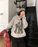 [Lining brushed] Curie New York Patch Damage Hooded Zip-up