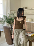 Kundi back slit strap boucle short sleeve knit