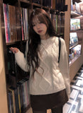 Labo Cable Round Knit
