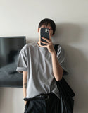 Incision fine round short sleeve tee