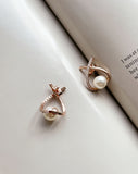 Exio Pearl Earrings